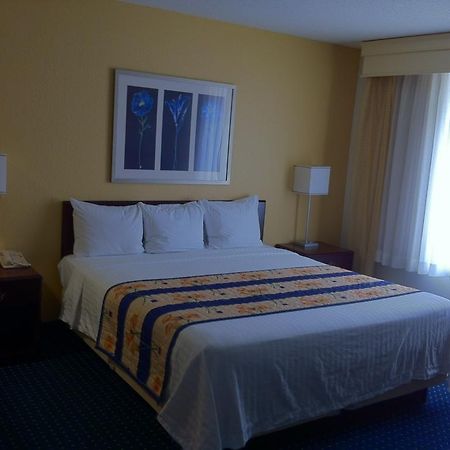 Studios And Suites 4 Less - Gum Road Chesapeake Bilik gambar